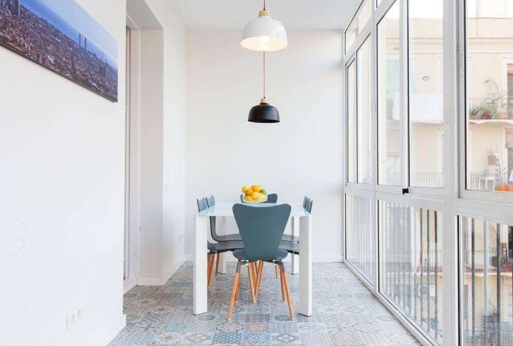 Perfectly Located 4Bed 4Bath Apartment In Barcelona 3 1 Esterno foto