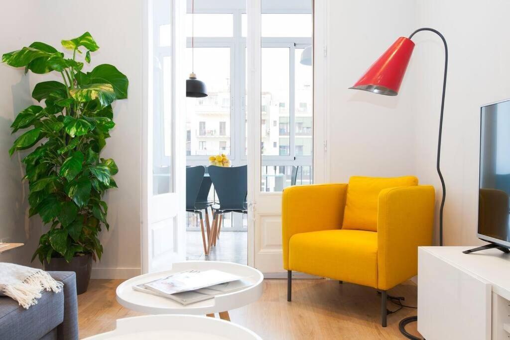 Perfectly Located 4Bed 4Bath Apartment In Barcelona 3 1 Esterno foto