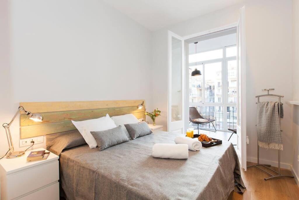 Perfectly Located 4Bed 4Bath Apartment In Barcelona 3 1 Esterno foto