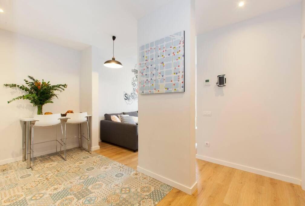 Perfectly Located 4Bed 4Bath Apartment In Barcelona 3 1 Esterno foto
